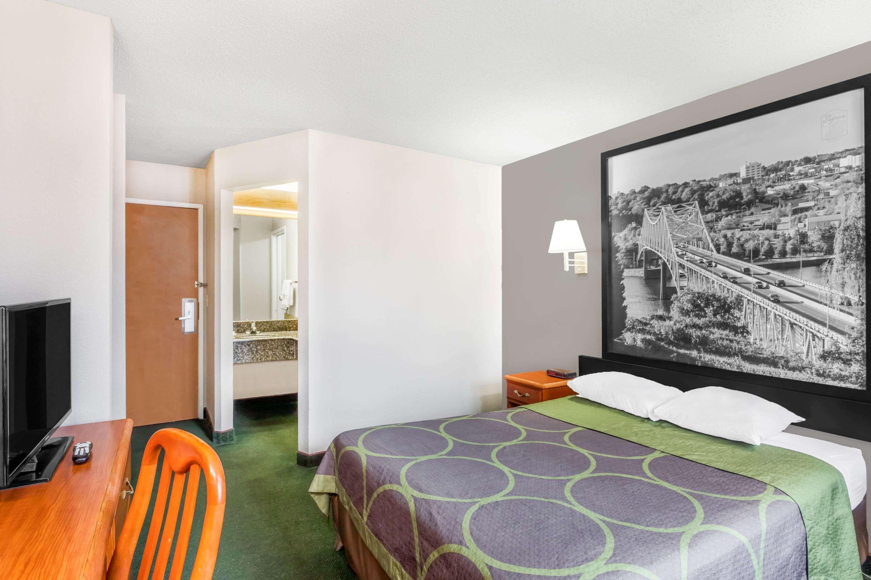 Super 8 By Wyndham Athens Hotel Exterior foto