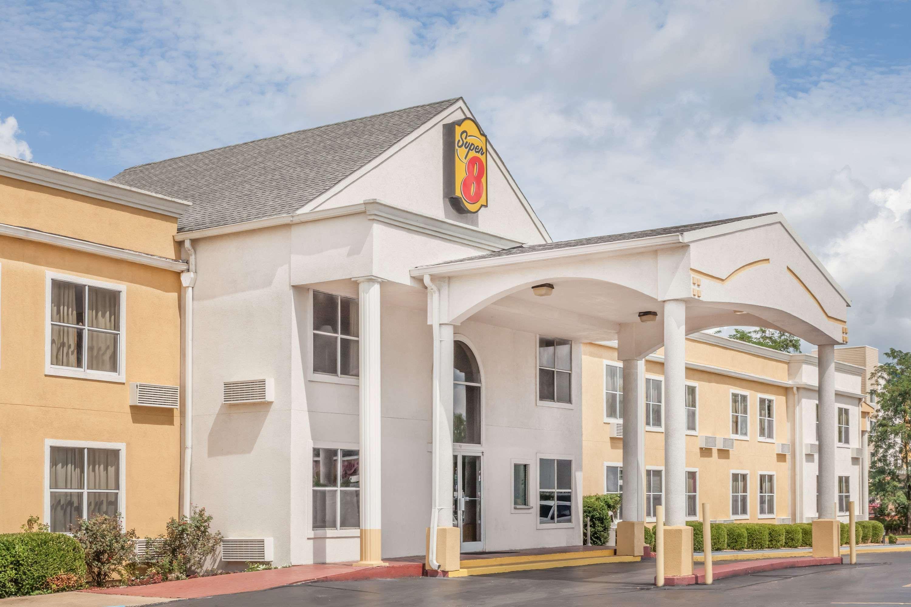 Super 8 By Wyndham Athens Hotel Exterior foto
